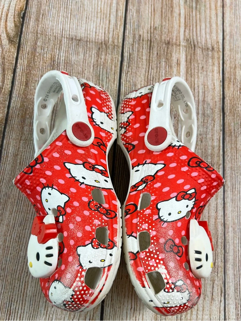 Hello Kitty Crocs Classic Clog Kids Children’s Size 12 Red White Sanrio